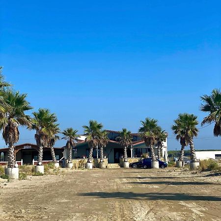 Saint Tropez Durres Hotell Bisht Kamez Eksteriør bilde