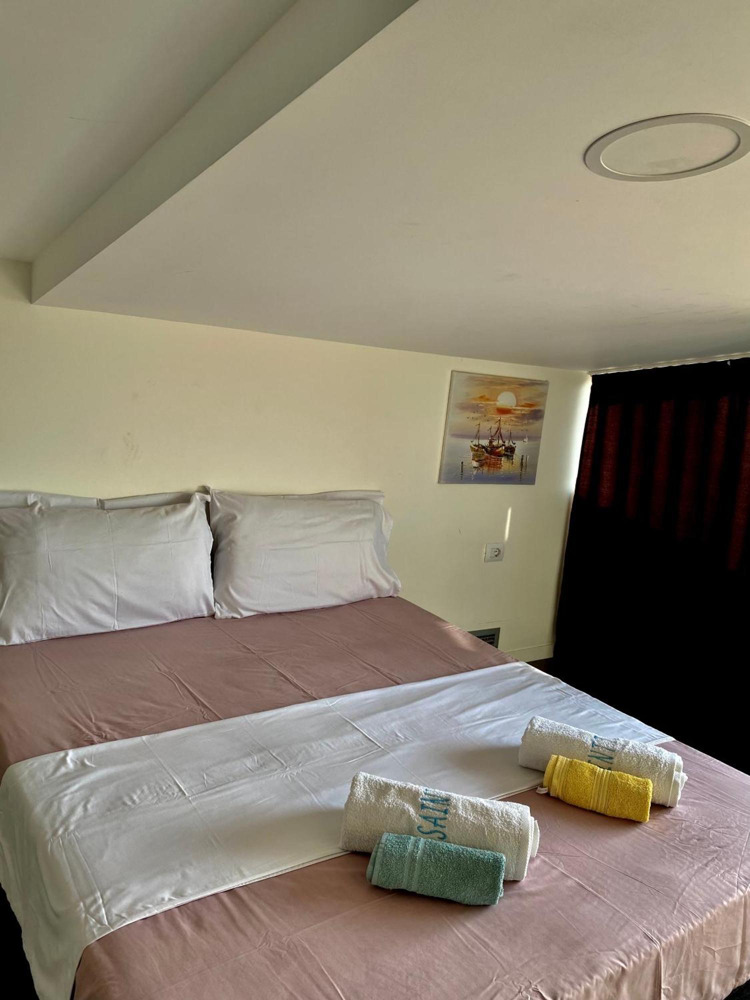 Saint Tropez Durres Hotell Bisht Kamez Eksteriør bilde