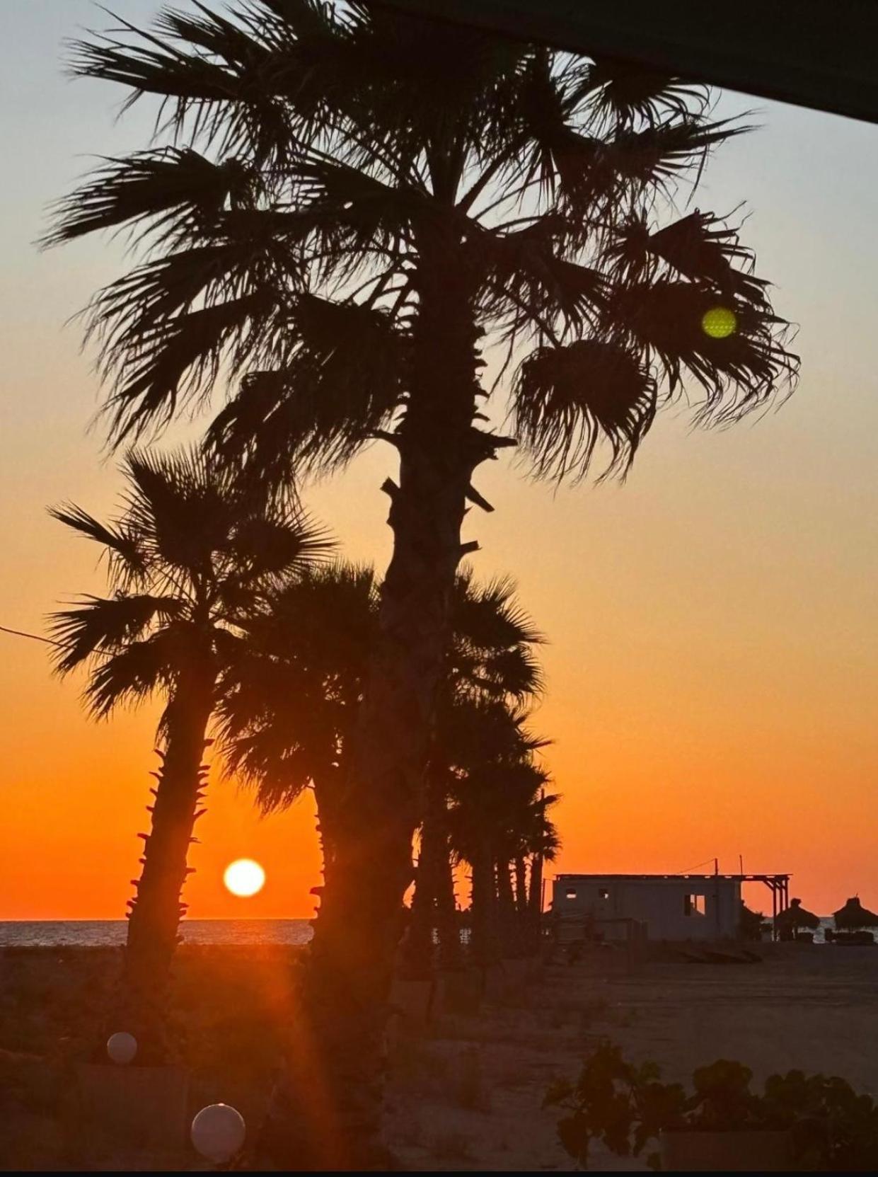Saint Tropez Durres Hotell Bisht Kamez Eksteriør bilde