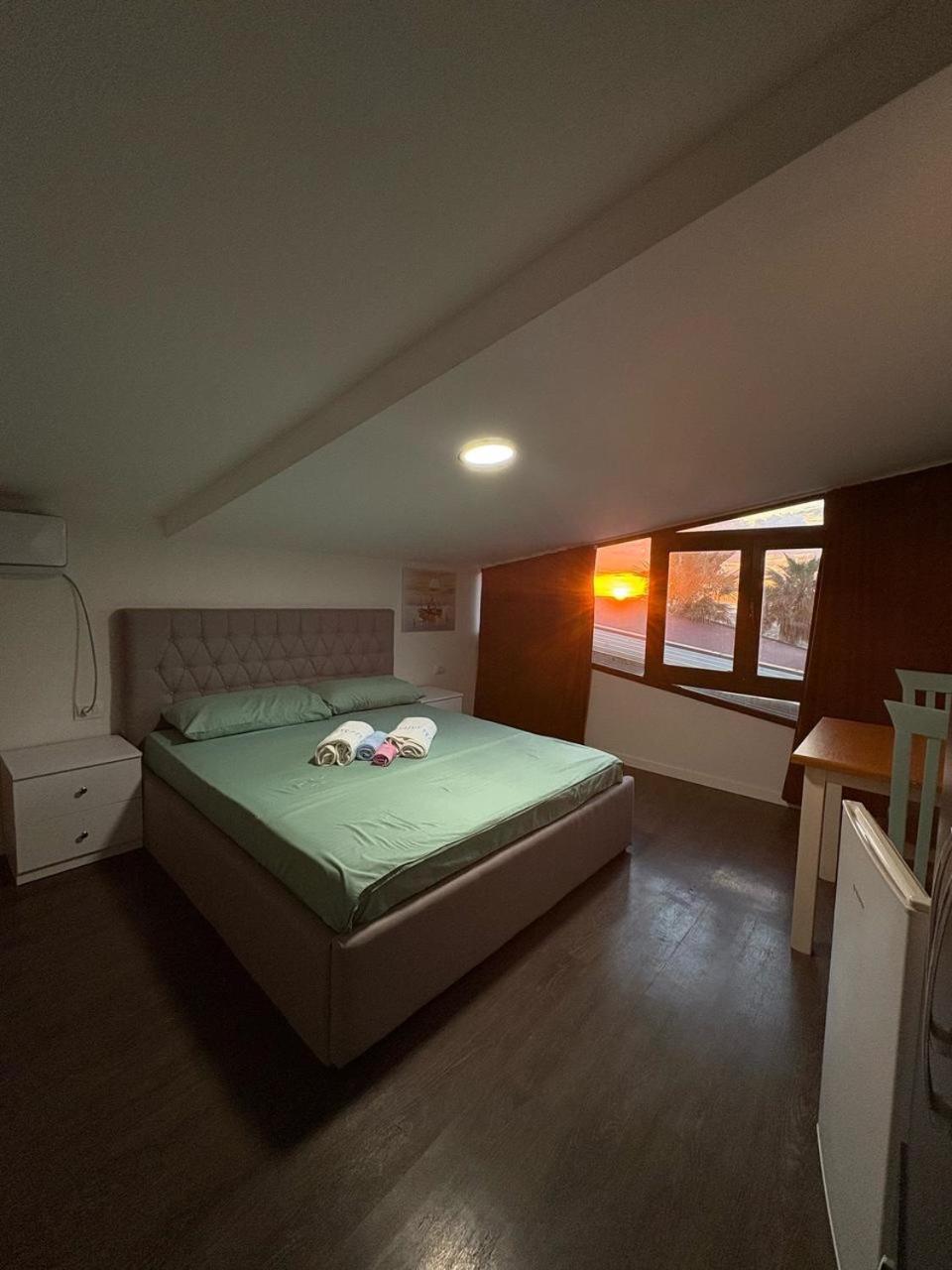 Saint Tropez Durres Hotell Bisht Kamez Eksteriør bilde